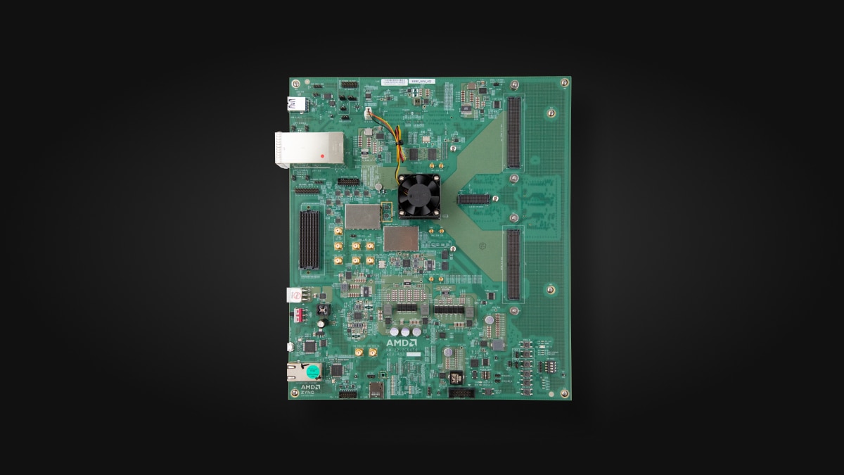 AMD Zynq™ UltraScale+™ RFSoC DFE ZCU670 Evaluation Kit
