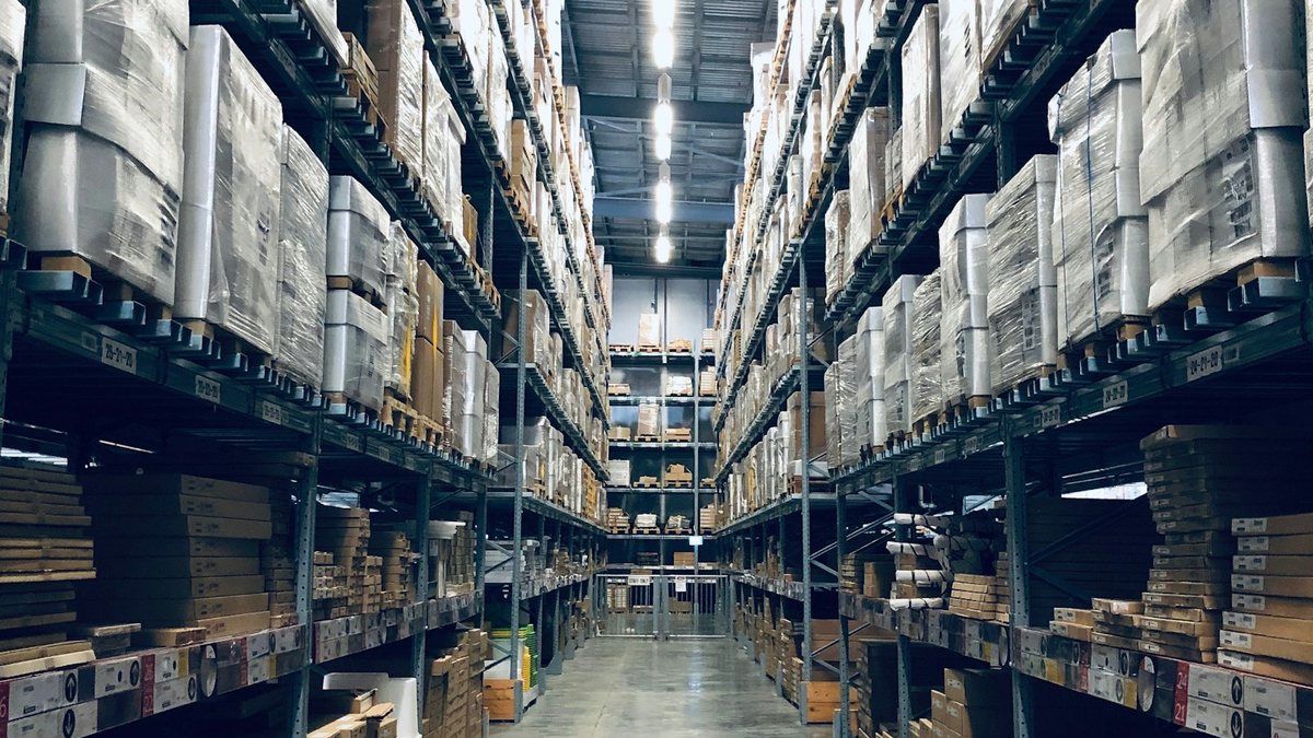 Component warehouse for traders and procurement